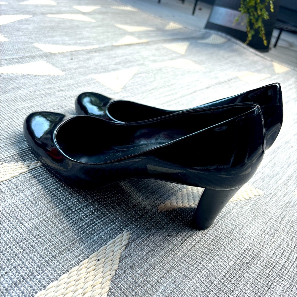 Calvin Klein Black patent leather heels, size 10